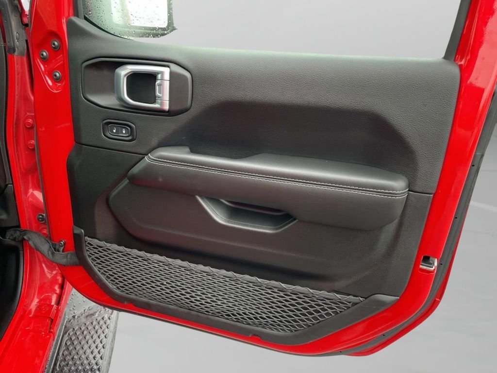 Used 2021 Red Jeep Overland image 18