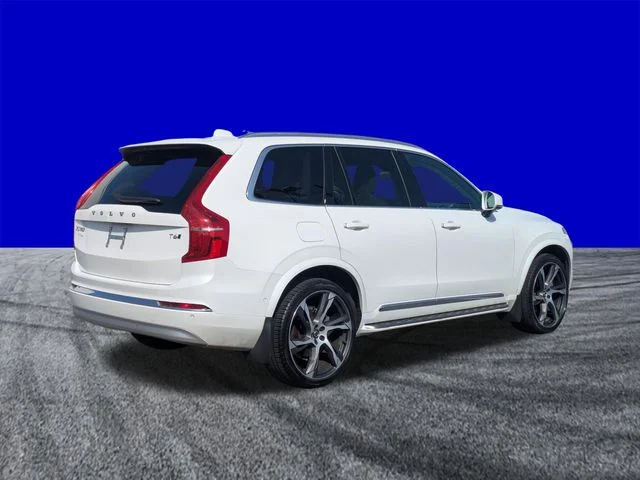 Certified Used 2022 Crystal White Metallic Volvo T6 Inscription image 4