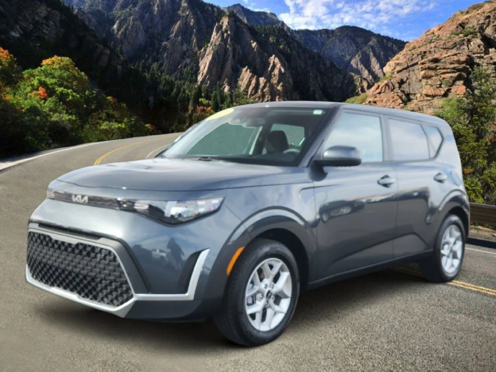 Used 2025 Gray Kia LX image 5