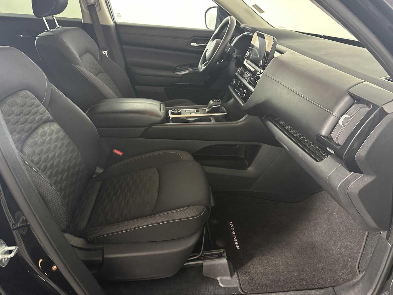 Used 2022 Super Black Nissan S image 15