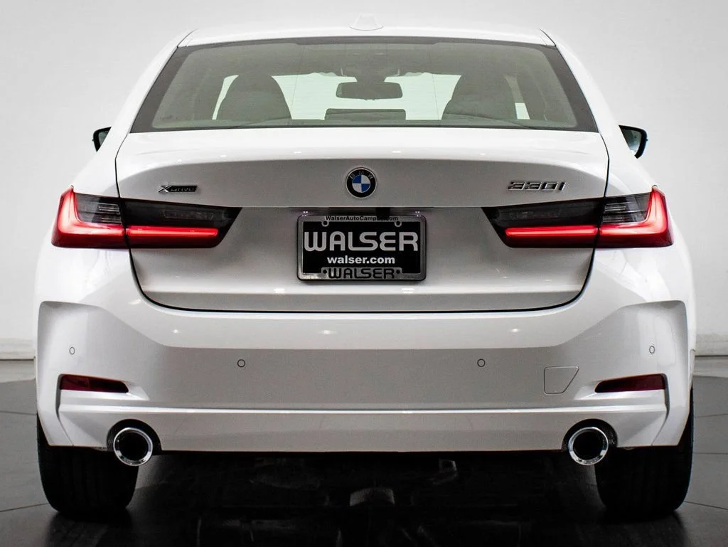 Used 2025 Alpine White BMW 330i xDrive image 7