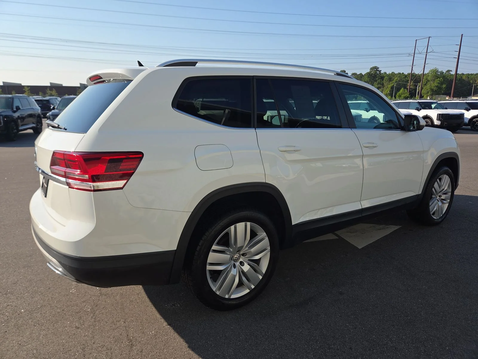 Used 2019 Pure White Volkswagen 2.0T SE w/Technology image 5