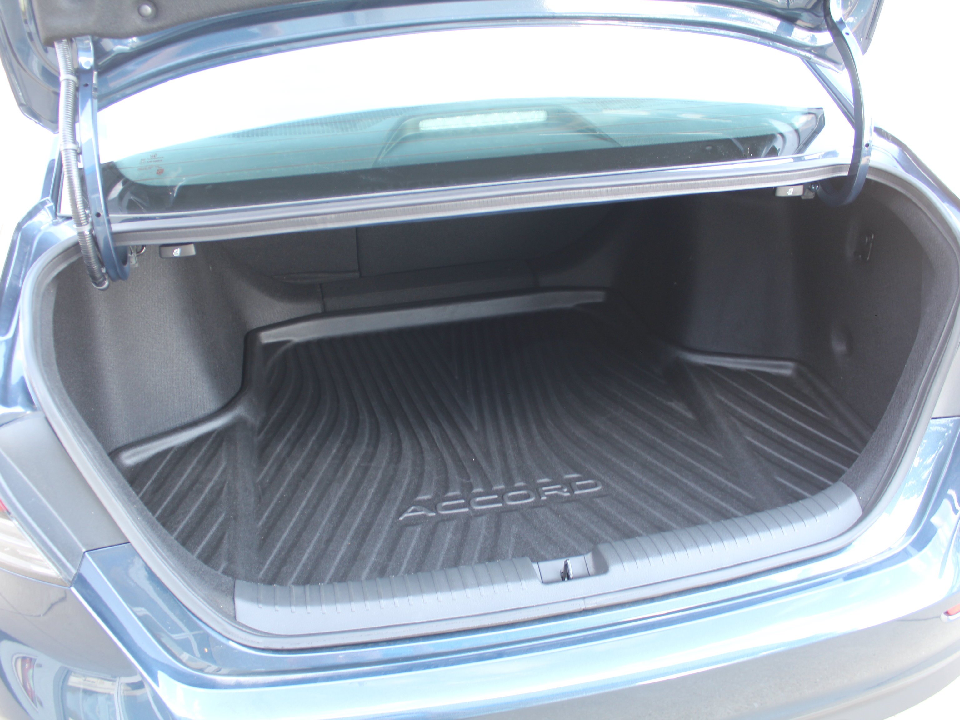 Used 2025 Blue Honda SE image 32