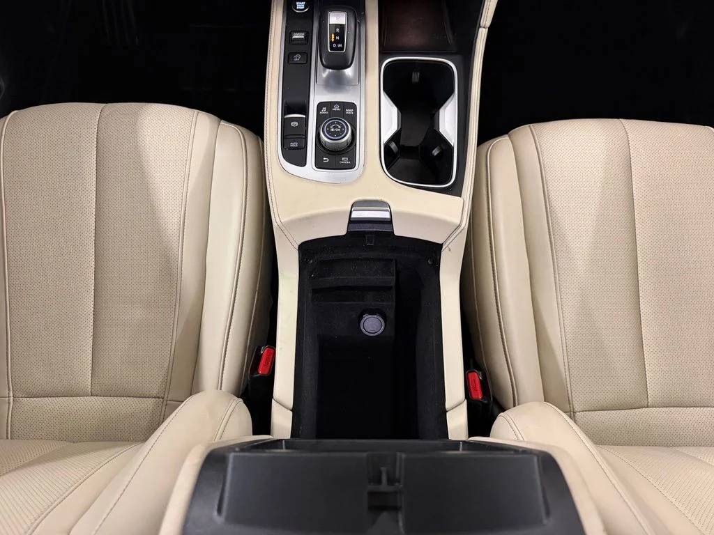 Used 2024 Gray INFINITI LUXE image 31