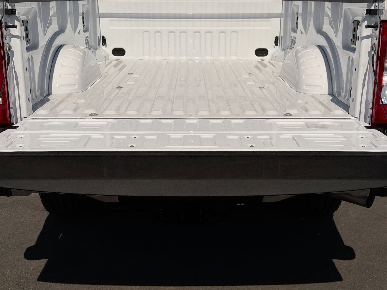 New 2026 Oxford White Ford F-250® XL image 32