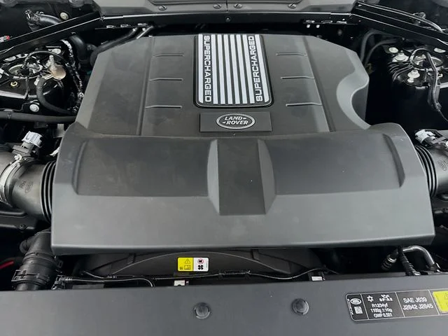 New 2026 Santorini Black Land Rover V8 image 32