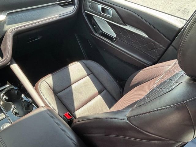 2025 Ford Explorer Platinum - Photo 15