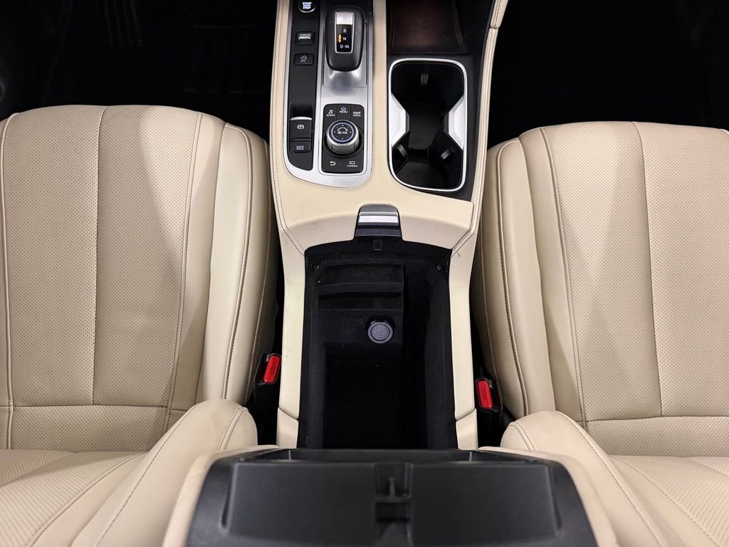Used 2024 Gray INFINITI LUXE image 31