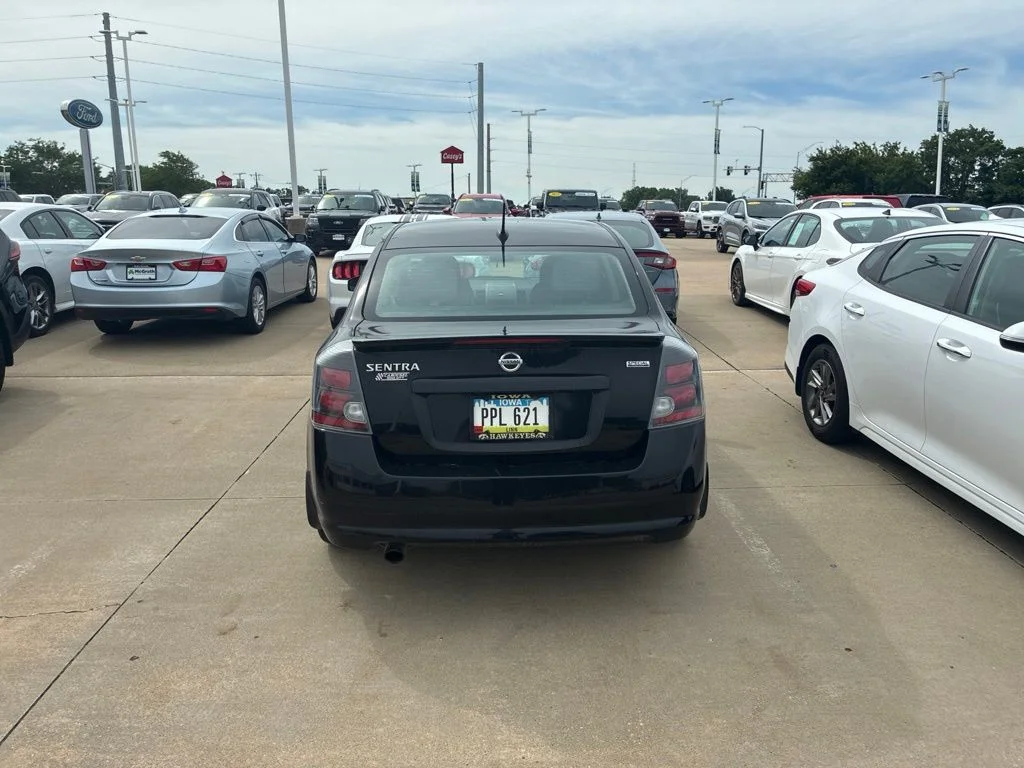 Used 2012 Black Nissan 2.0 SR image 5