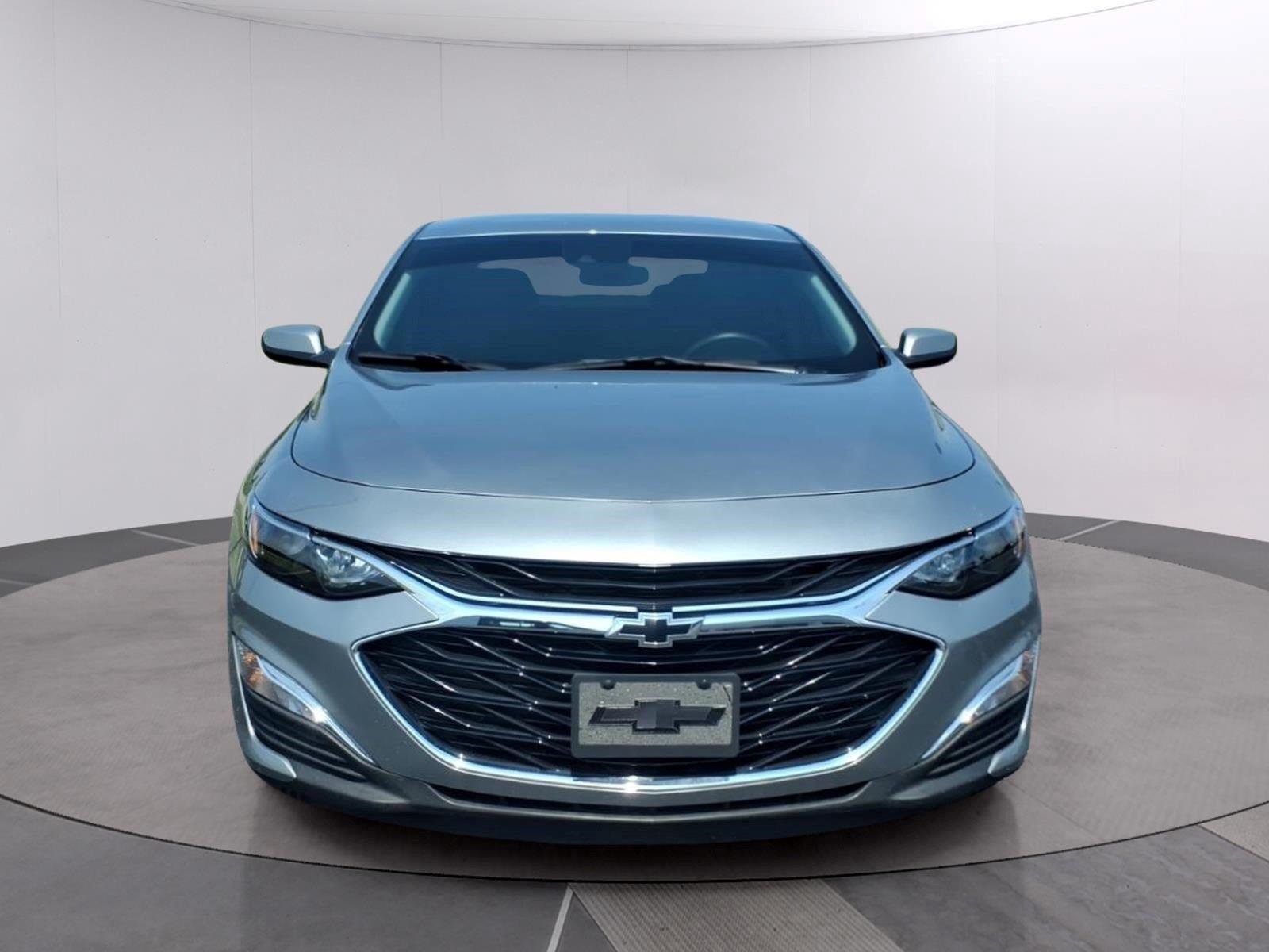 Used 2024 Sterling Gray Metallic Chevrolet RS image 10