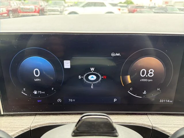 Used 2024  Hyundai Limited image 11