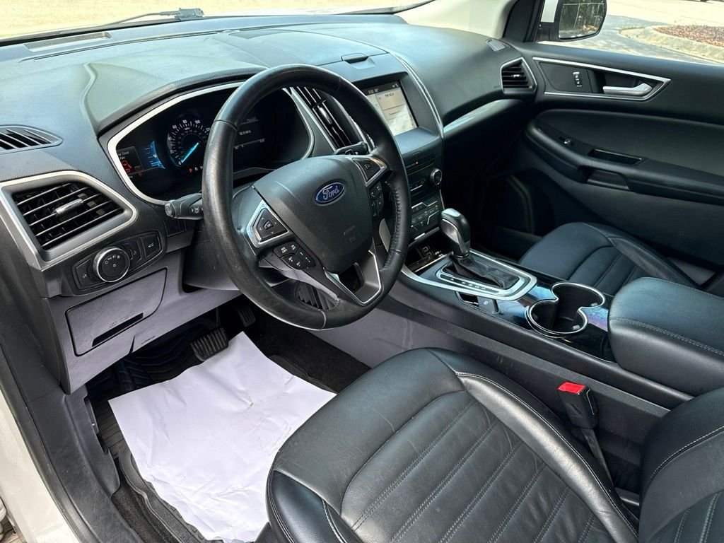 Used 2018 White Ford SEL image 9