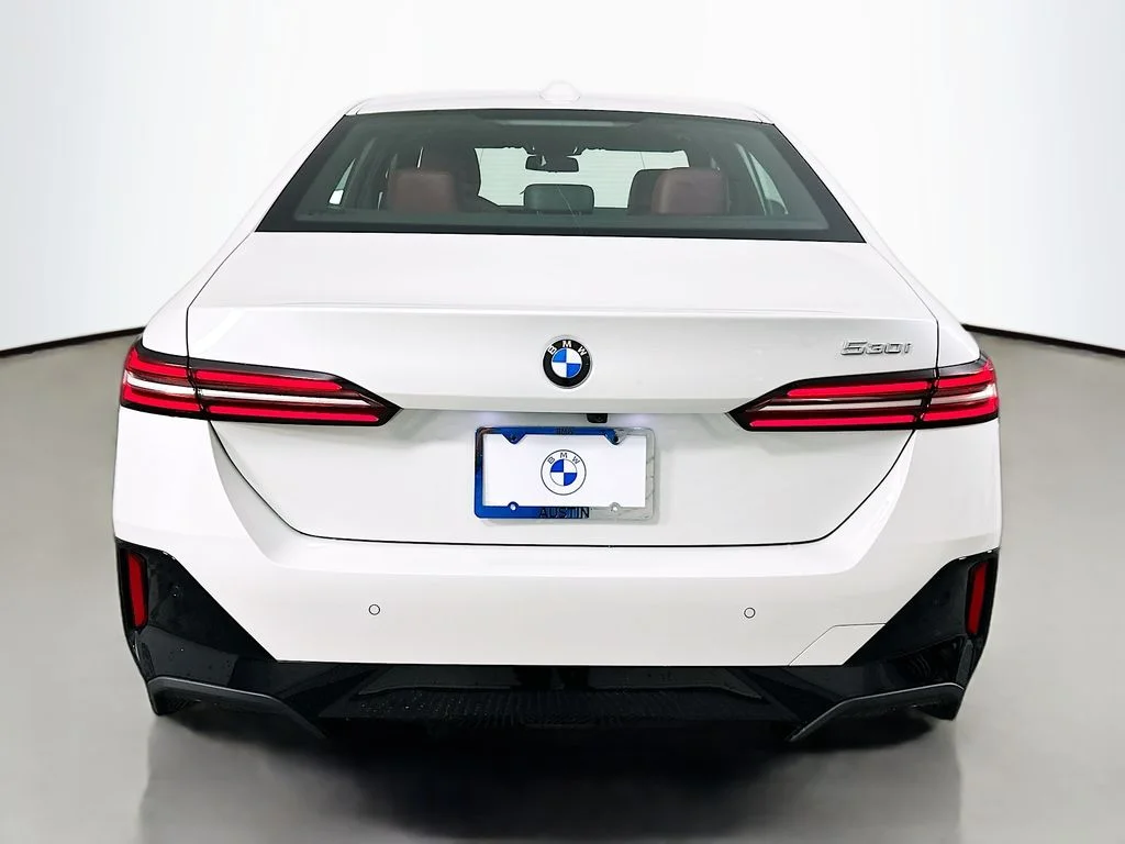 2025 BMW 5 Series 530i - Photo 6