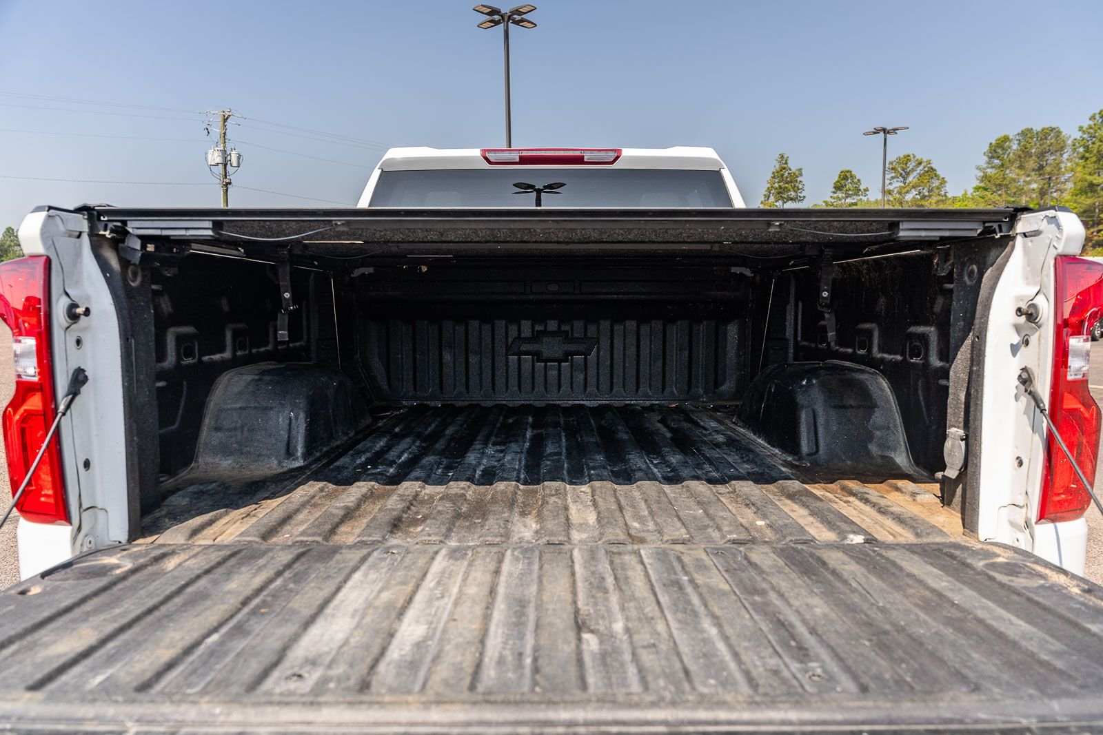 Used 2022 White Chevrolet RST image 14