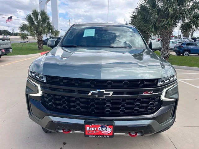 Used 2024  Chevrolet Z71 image 2