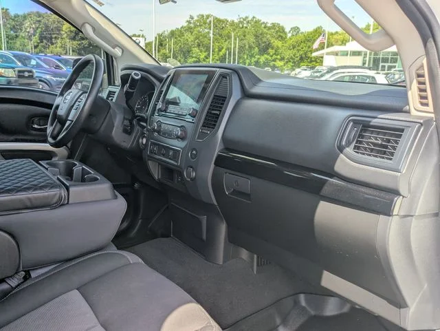 Used 2022 White Nissan SV image 29
