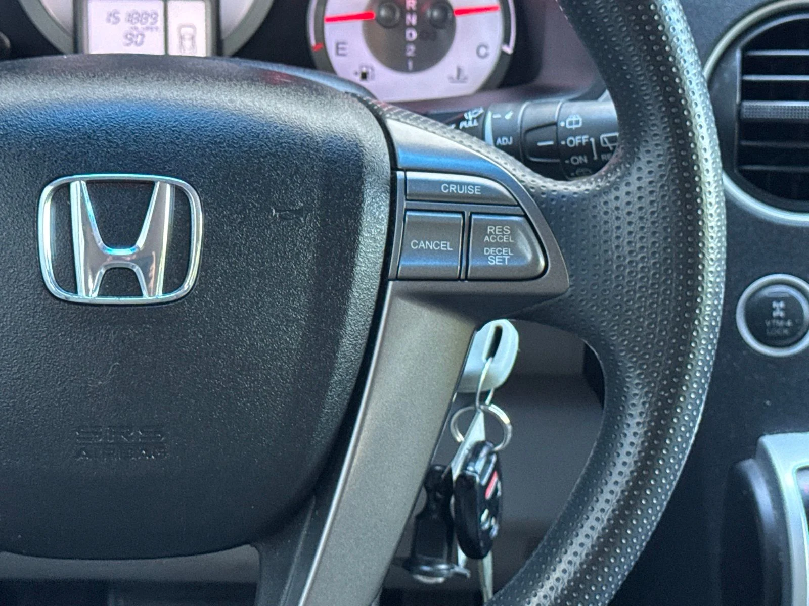 Used 2010 Silver Honda LX image 34