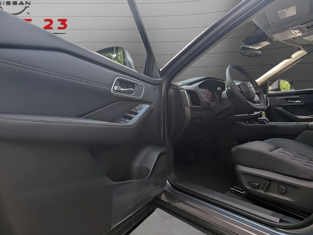 New 2026 Gray Nissan Platinum image 10