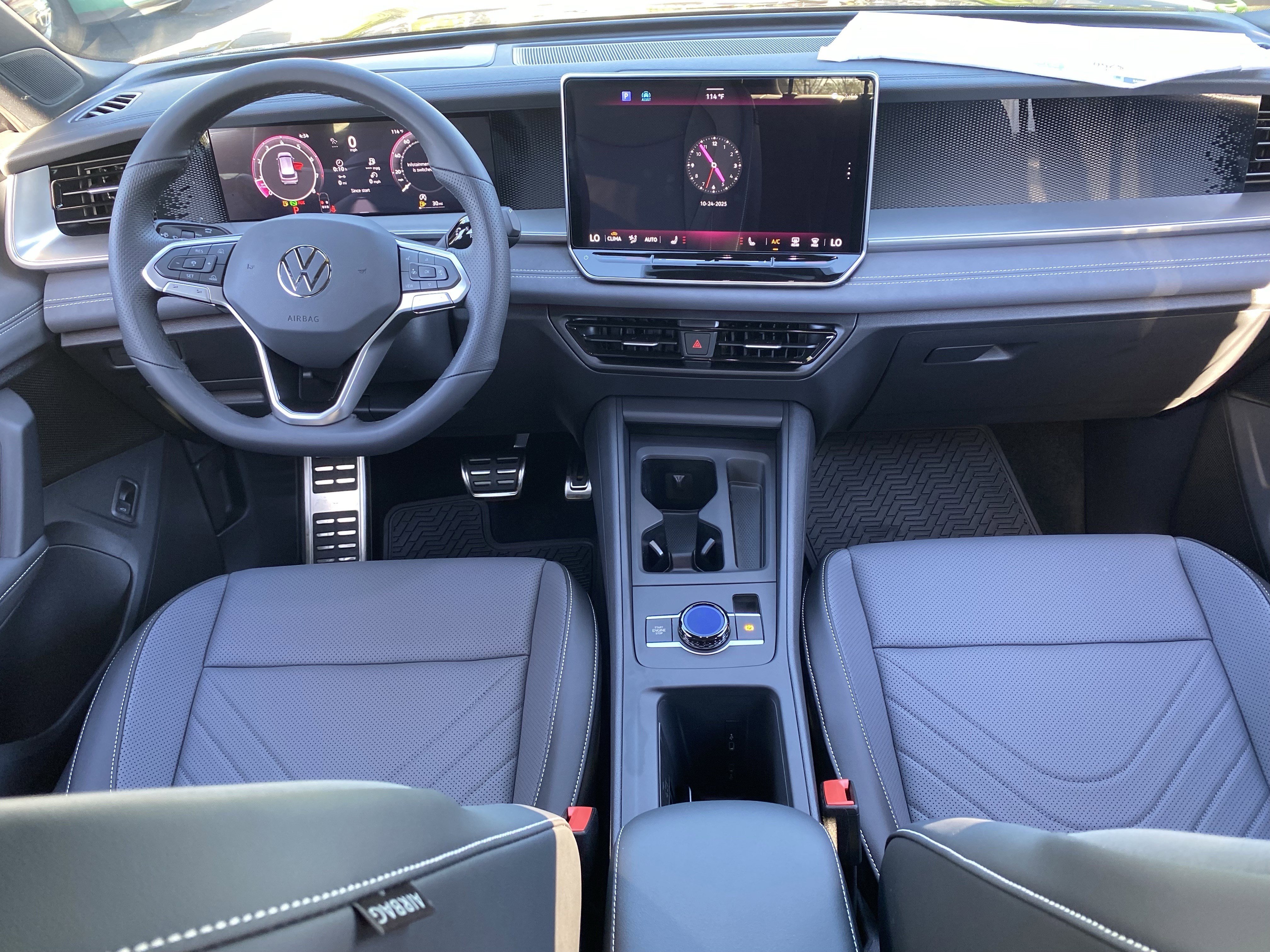 2026 Volkswagen Tiguan SE R-LINE BLACK - Photo 11