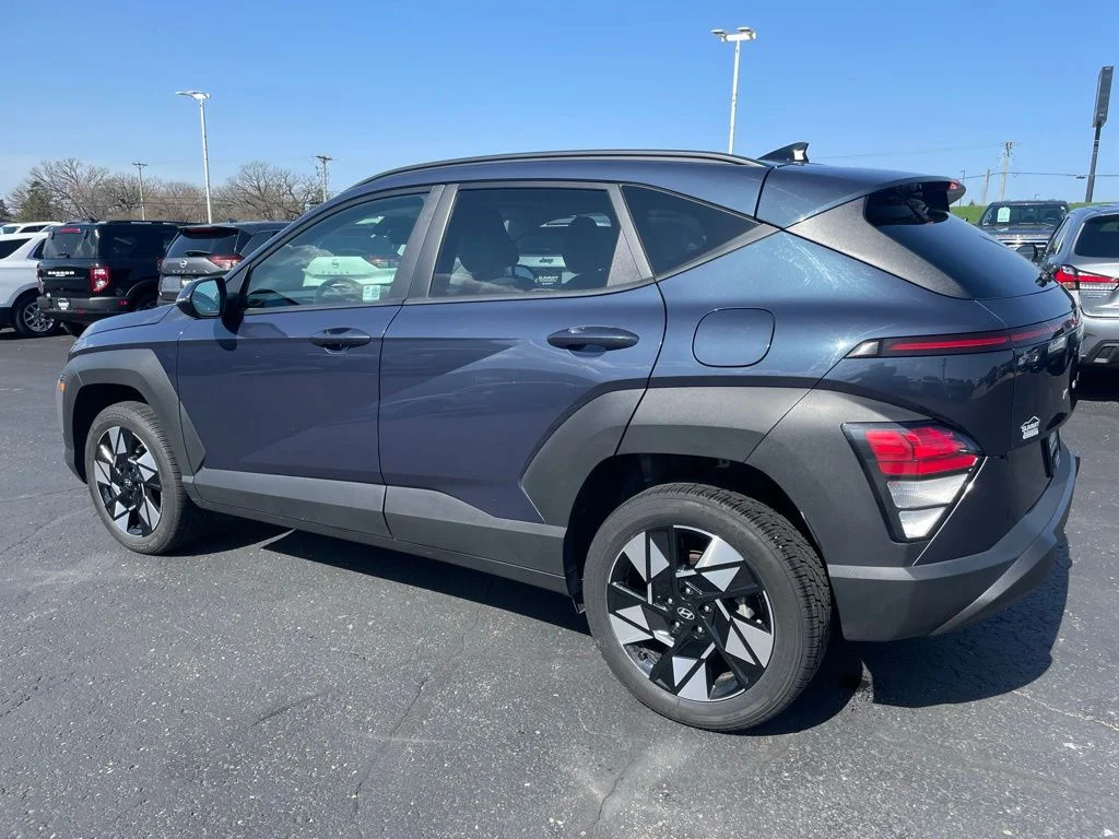 Used 2024 Denim Blue Pearl Hyundai SEL image 4