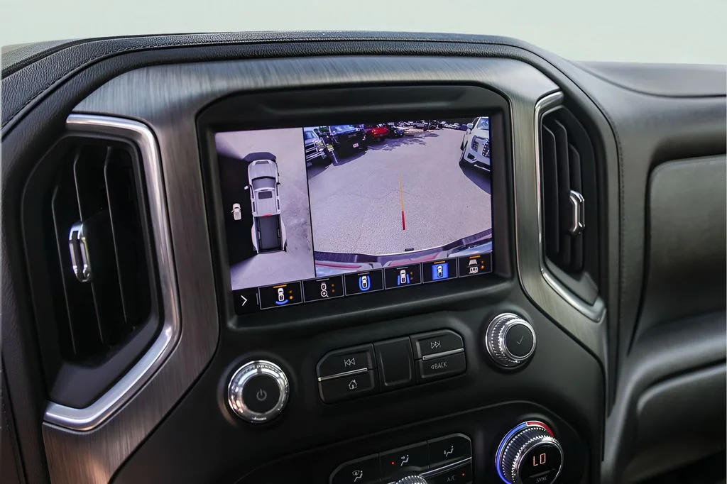 Used 2022 White GMC Denali image 20