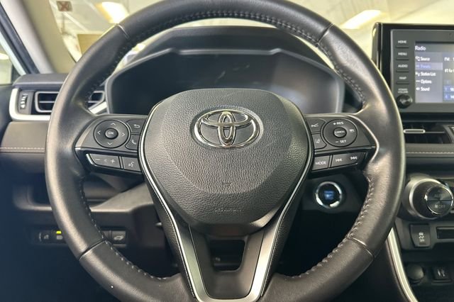 Certified Used 2019 White Toyota XLE Premium image 28