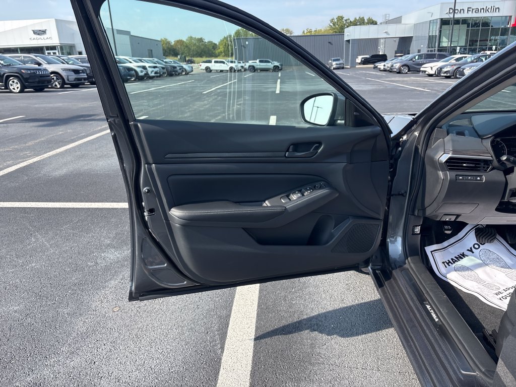 New 2026 Gray Nissan 2.5 SV image 11