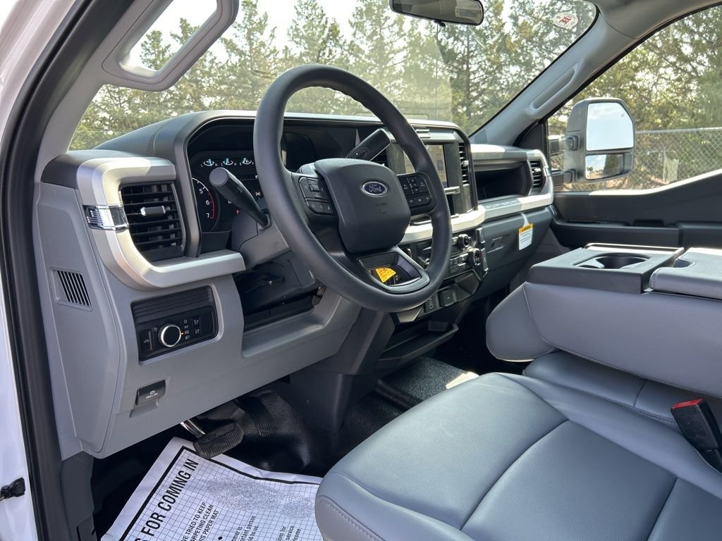 New 2026 Oxford White Ford XL image 16