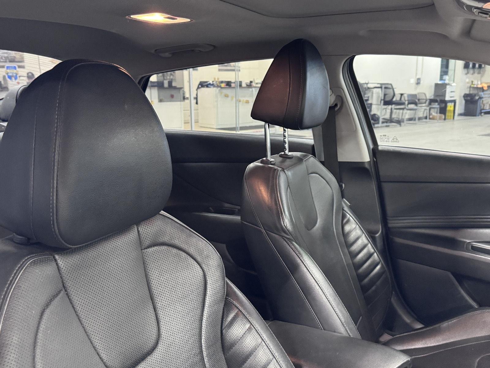 Certified Used 2023 Fluid Metal Hyundai Limited image 22
