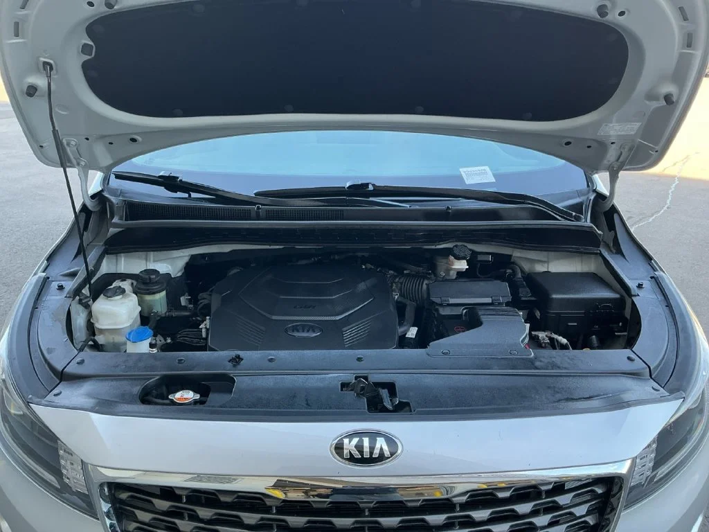 Used 2020 Silver Kia LX image 30