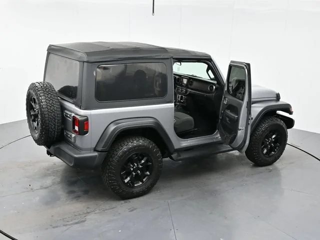 Used 2020 Billet Silver Metallic Clearcoat Jeep Willys Sport image 40