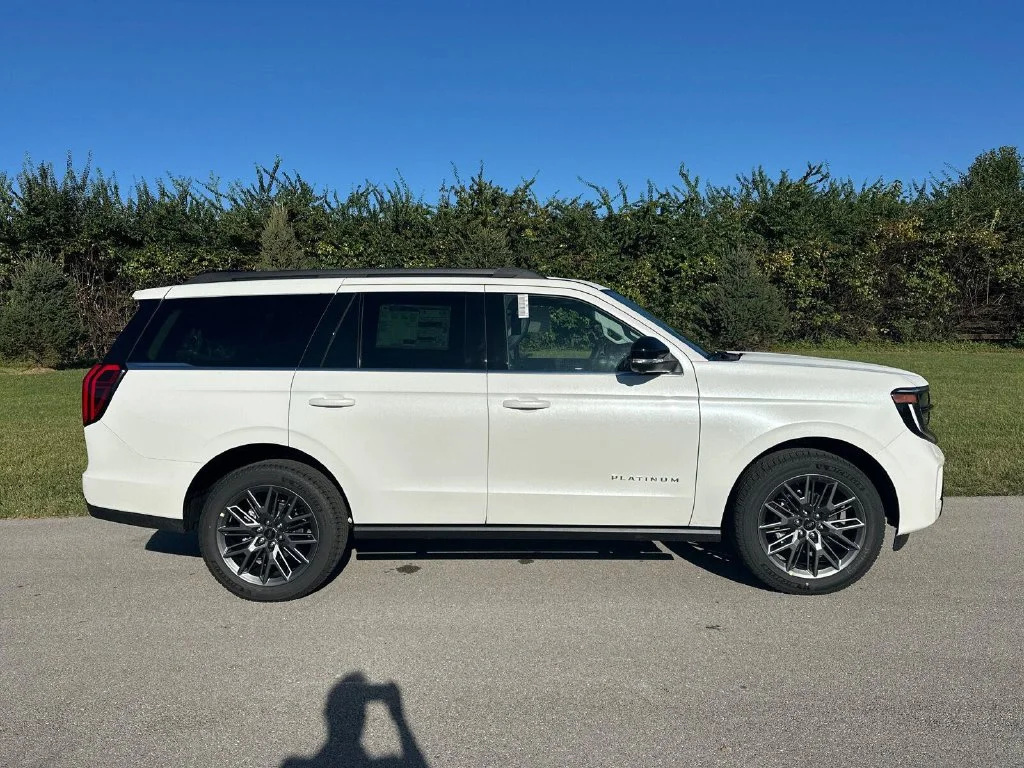 New 2027 White Ford Platinum image 6