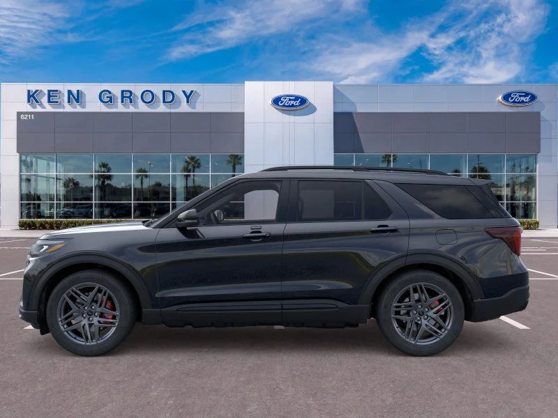 New 2026 Agate Black Metallic Ford ST image 4