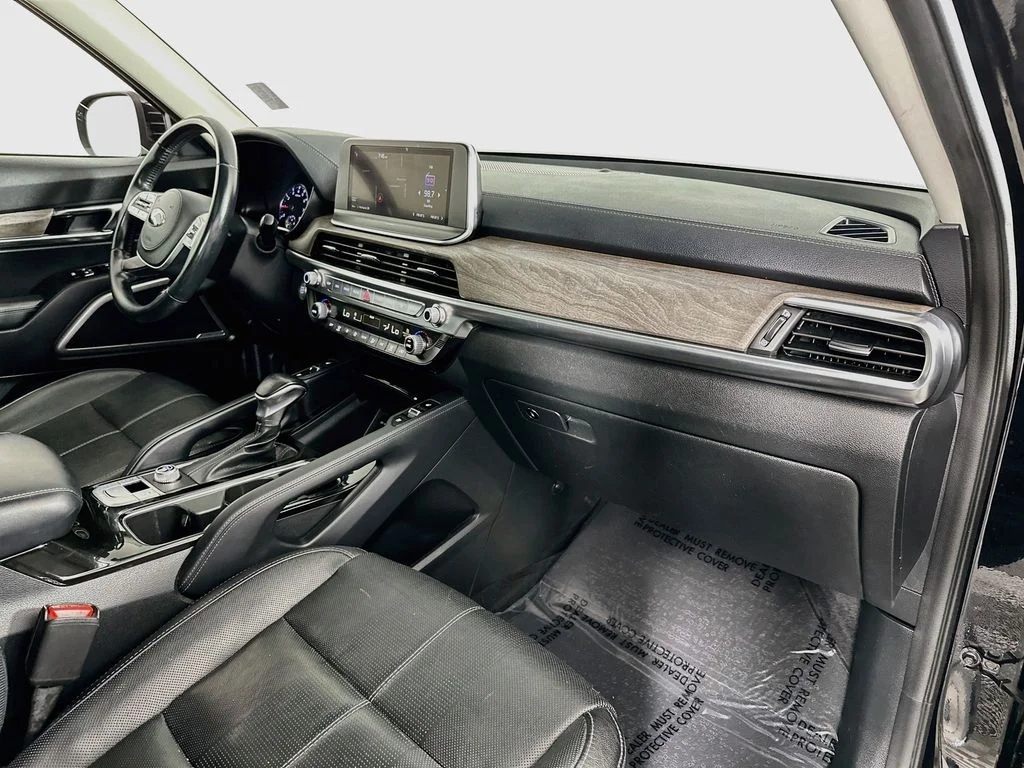 Used 2020 Ebony Black Kia EX image 33