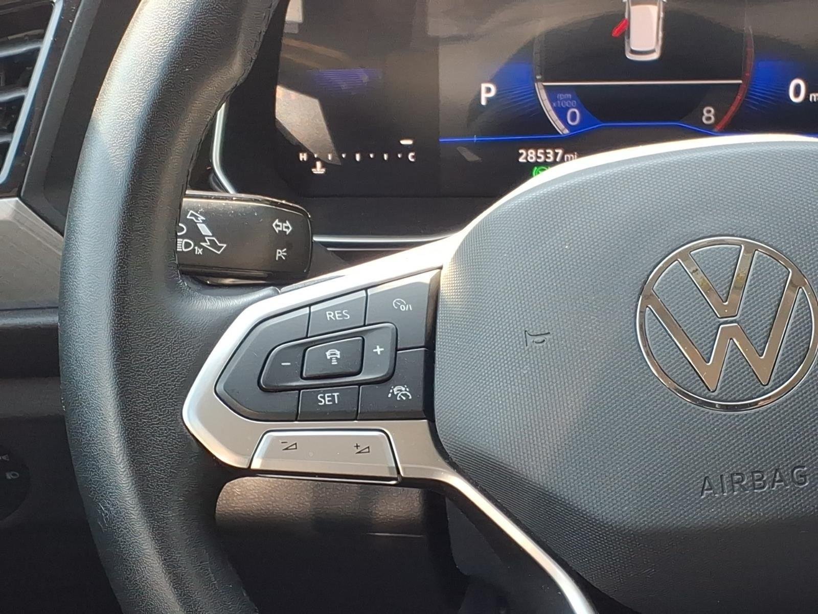 Used 2024  Volkswagen SE image 14