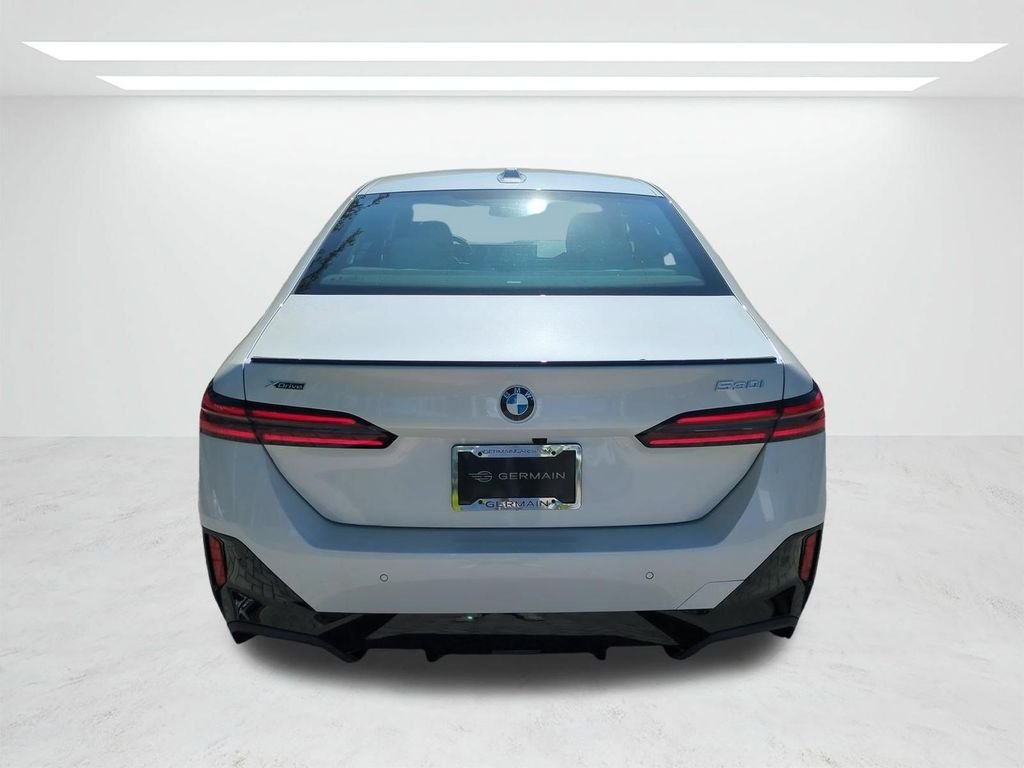 New 2027 Mineral White Metallic BMW 530i xDrive image 5