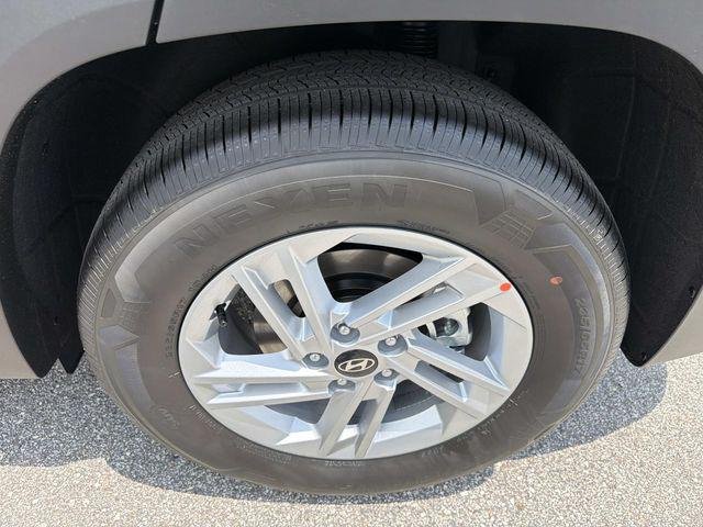 New 2026 Gray Hyundai SE FWD image 27