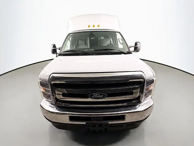 New 2026 Oxford White Ford E-350 SRW image 29