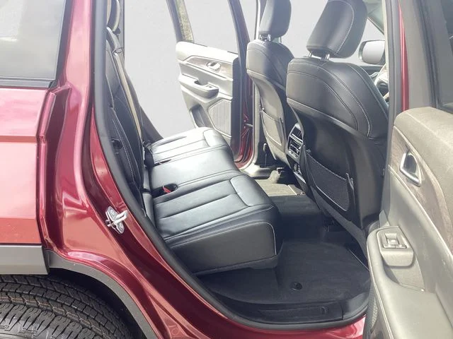 Certified Used 2023 Velvet Red Pearlcoat Jeep Limited image 13