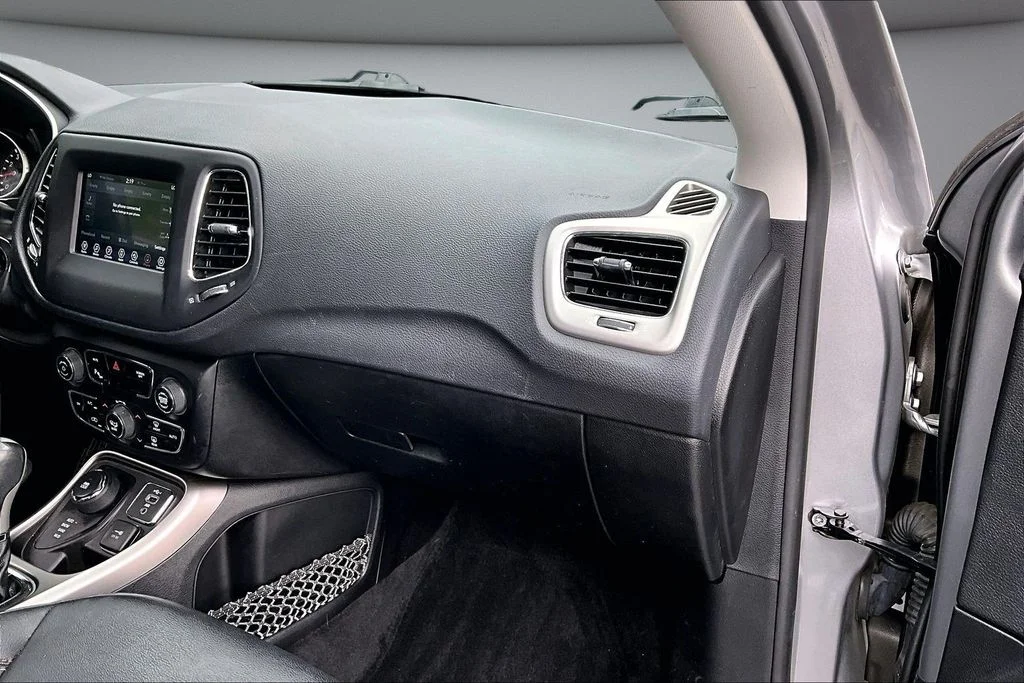 Certified Used 2019 Silver Jeep Latitude image 26