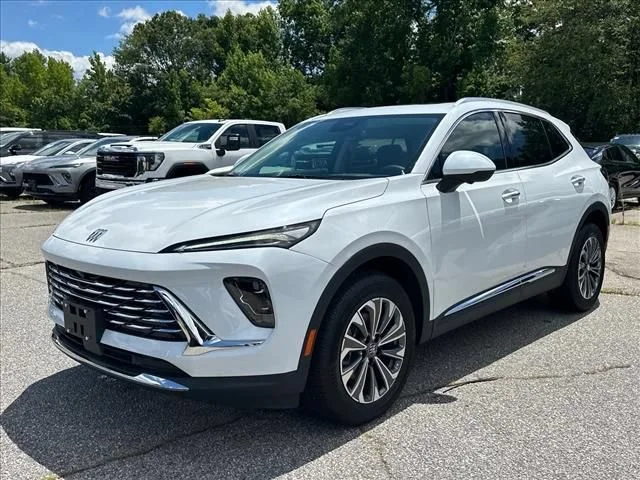 New 2026 Iridescent White Tricoat Buick Preferred image 5