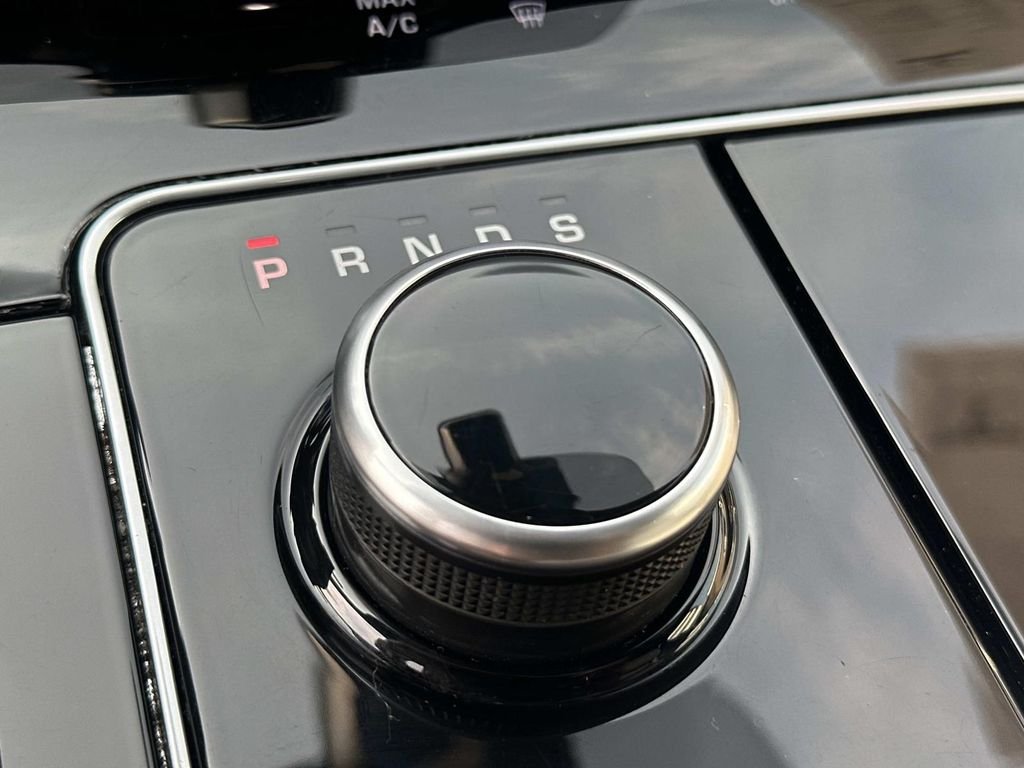 Used 2018  Land Rover HSE R-Dynamic image 26