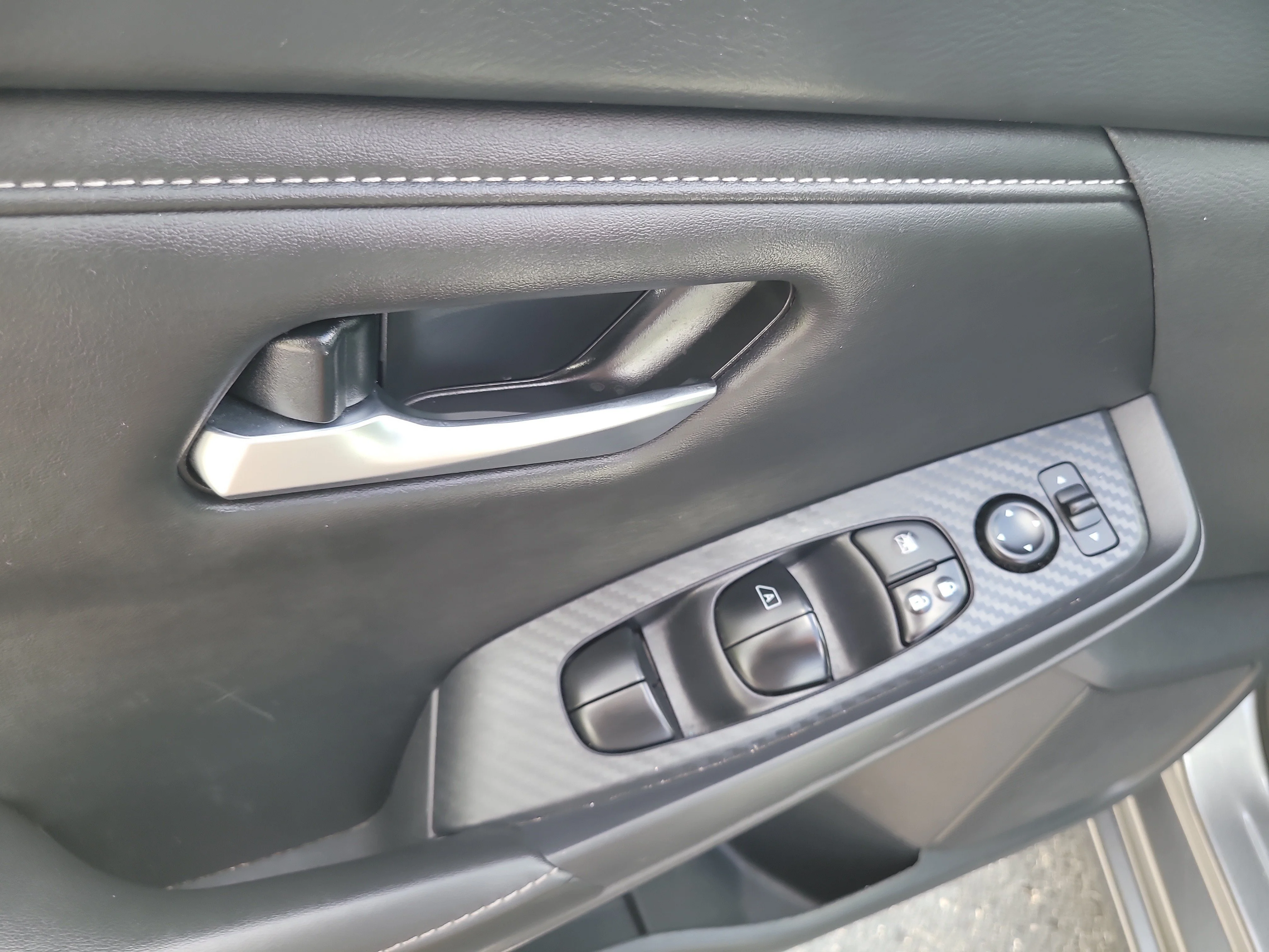 Used 2024 Gun Metallic Nissan SV image 15