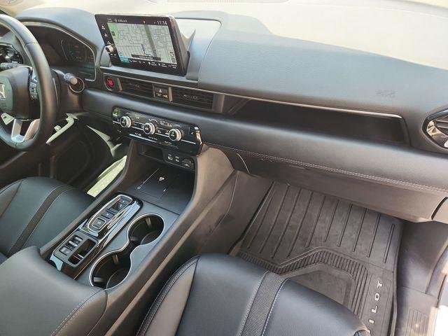 Used 2025 Gray Honda Touring image 29