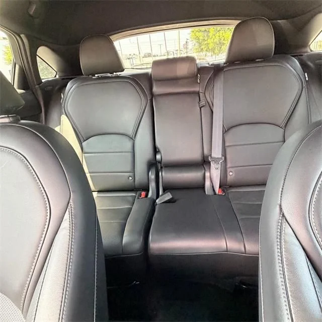 Used 2025 White INFINITI LUXE image 34