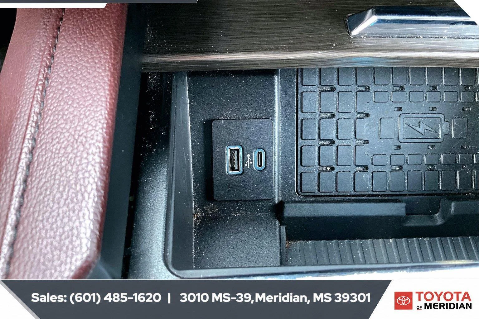 Used 2024 Dark Matter Gray Ford Limited image 24