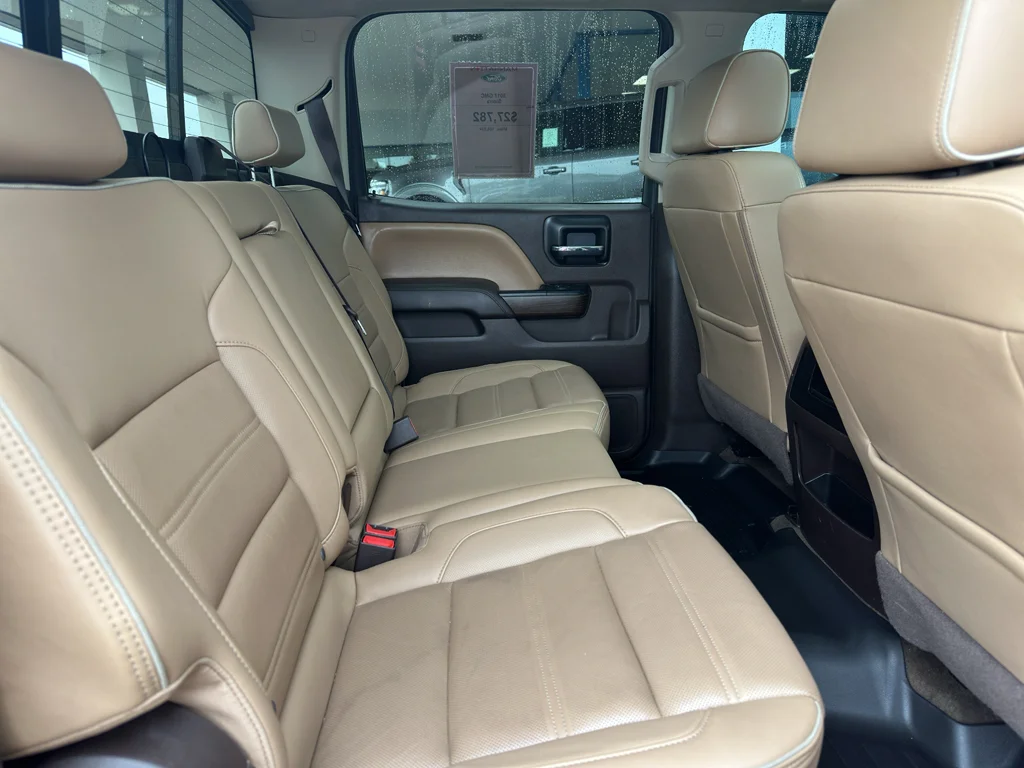 Used 2017 Onyx Black GMC Denali image 38