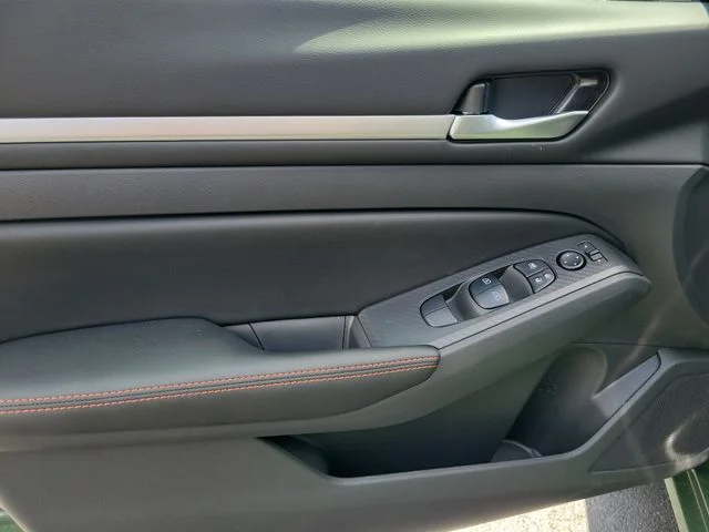 New 2026 Tactical Green Metallic / Super Black Two-tone Nissan SR Midnight Edition® image 17