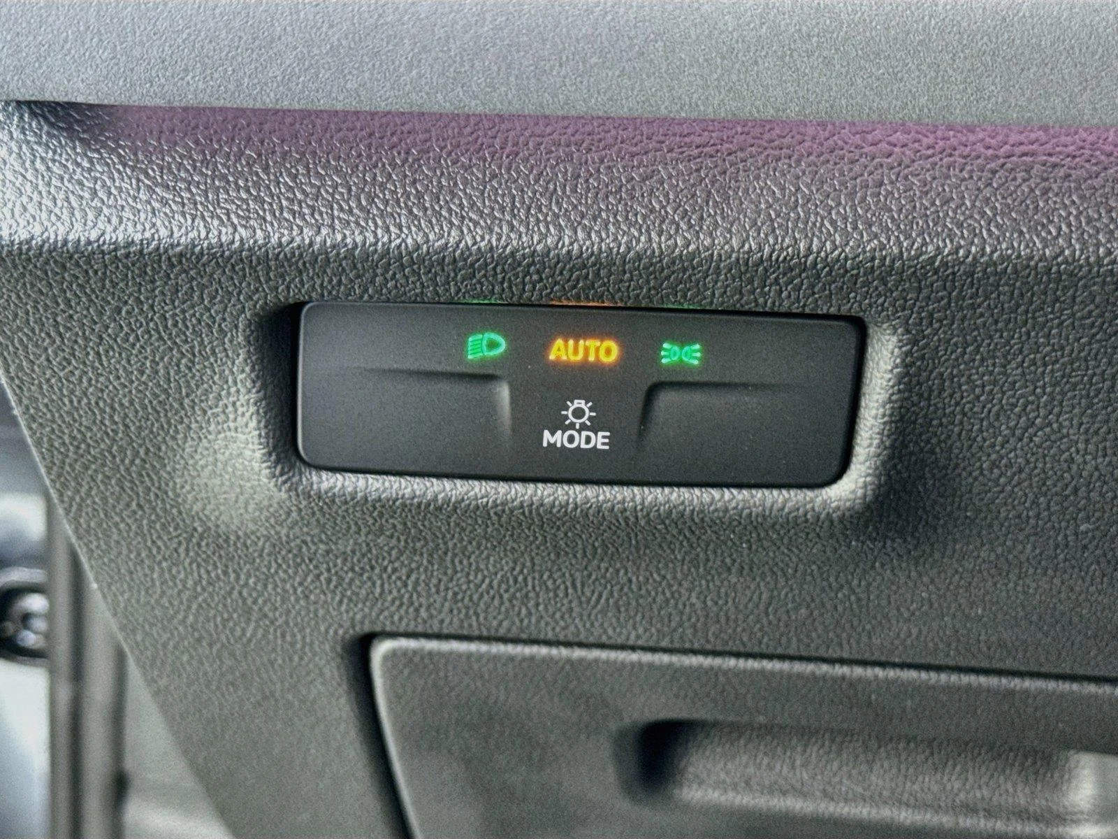 New 2026  Volkswagen SE image 10