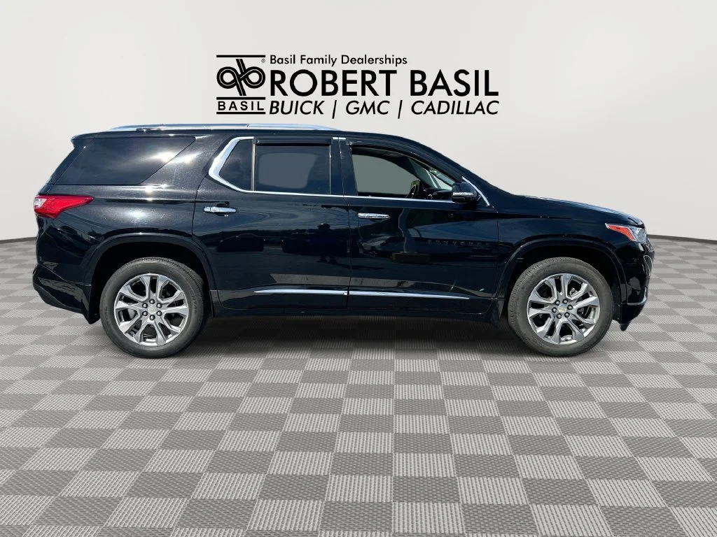 Used 2019 MOSAIC BLACK METALLIC Chevrolet Premier image 9